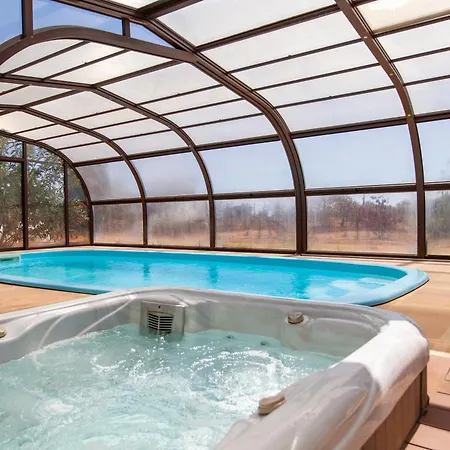 Villa Salinas - Jacuzzi E Piscina Aquecivel - Armação de Pêra